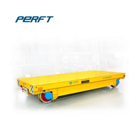 Voziček za prevoz po železnici na baterije